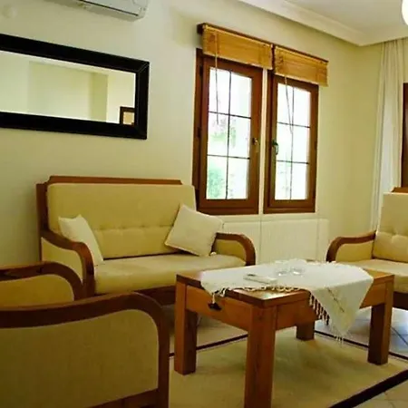 Вилла Sleeps 6 Pool Air Con Wifi *