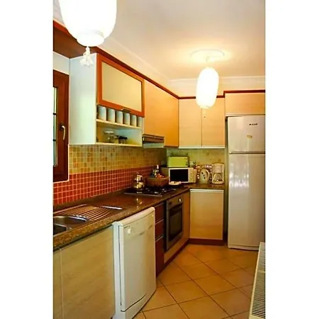 Вилла Sleeps 6 Pool Air Con Wifi *