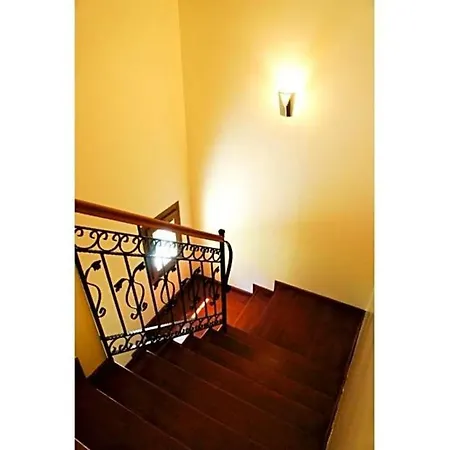 Вилла Sleeps 6 Pool Air Con Wifi *